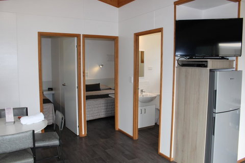 Ceduna Foreshore Caravan Park - Brisbane Tourism 9