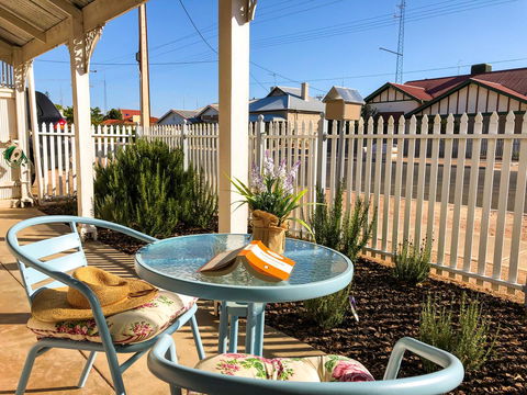 Inglenook Cottage - Tourism Brisbane 1
