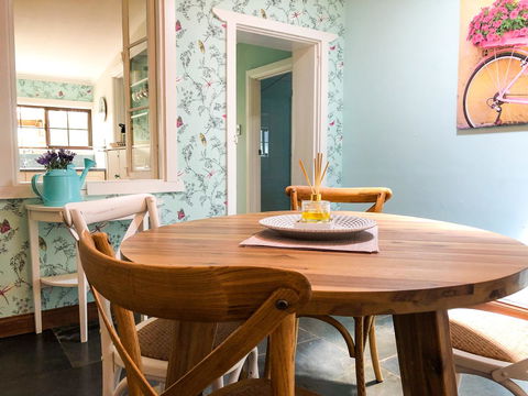 Inglenook Cottage - Tourism Brisbane 5