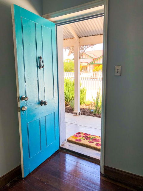 Inglenook Cottage - Tourism Brisbane 7