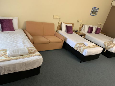 Cumberland Motor Inn - Tourism Brisbane 12