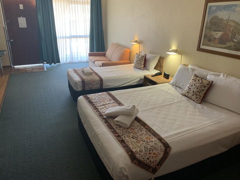 Cumberland Motor Inn - Tourism Brisbane 21
