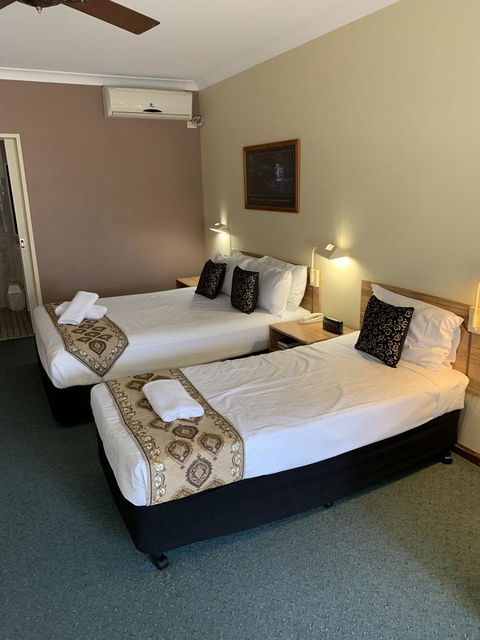 Cumberland Motor Inn - Tourism Brisbane 9