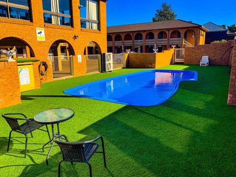 Cumberland Motor Inn - Tourism Brisbane 2