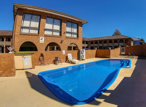 Cumberland Motor Inn - Tourism Brisbane 0