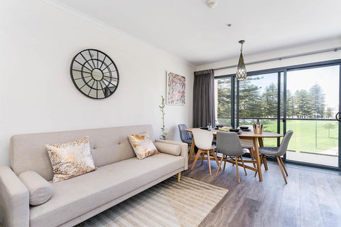 Heart Of Glenelg BnB - Tourism Brisbane 10