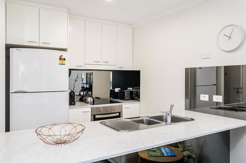 Heart Of Glenelg BnB - Tourism Brisbane 6