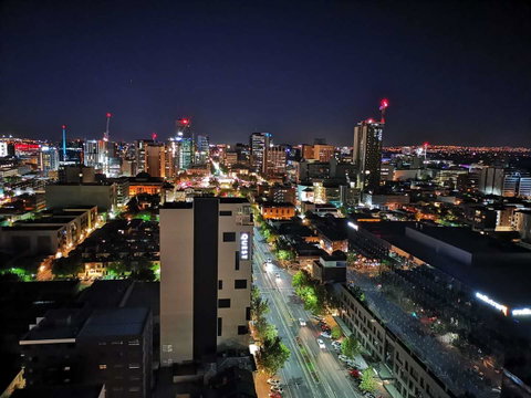 Modern CBD Apartment With Panoramic View - Brisbane Tourism 5
