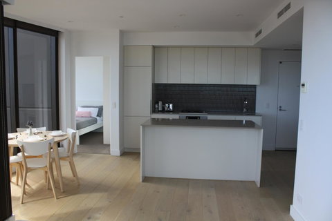 Modern CBD Apartment With Panoramic View - Brisbane Tourism 9