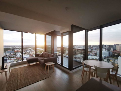 Modern CBD Apartment With Panoramic View - Brisbane Tourism 0