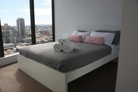 Modern CBD Apartment With Panoramic View - Brisbane Tourism 2