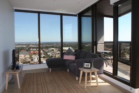 Modern CBD Apartment With Panoramic View - Brisbane Tourism 10