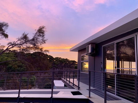 Sunrise On Falie Seaview Eco Accommodation - Tourism Brisbane 9