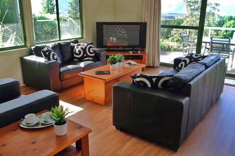 SkyView Villa - Tourism Brisbane 4