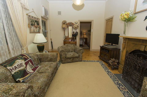 Tanunda Cottages - Tourism Brisbane 10