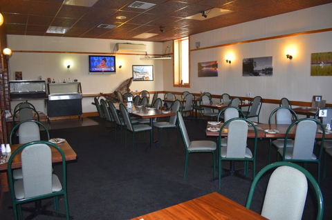 Commercial Hotel Morgan - Tourism Brisbane 7
