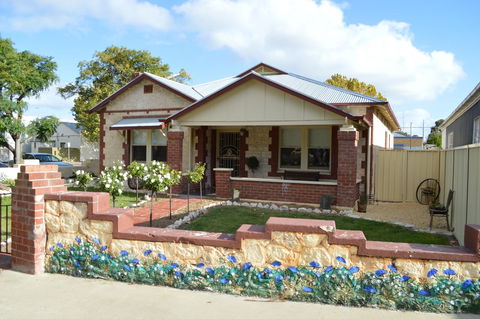 Two Cow Cottage Bed & Breakfast - Tourism Brisbane 15