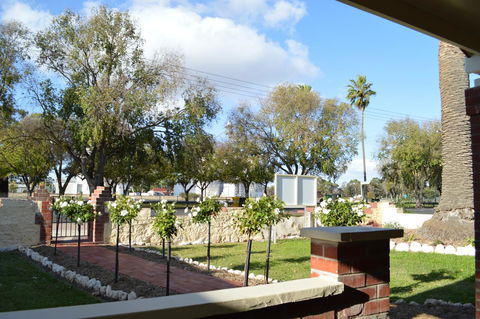 Two Cow Cottage Bed & Breakfast - Tourism Brisbane 31
