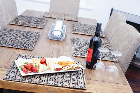 Two Cow Cottage Bed & Breakfast - Tourism Brisbane 8
