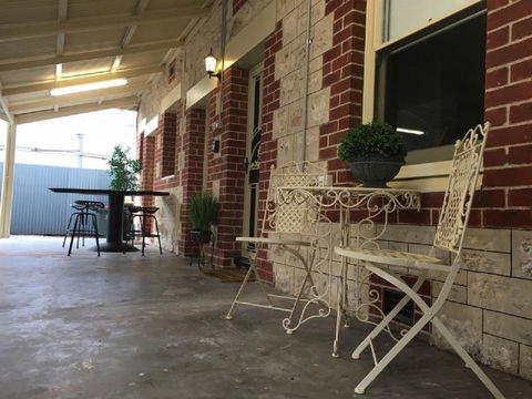 Two Cow Cottage Bed & Breakfast - Tourism Brisbane 0