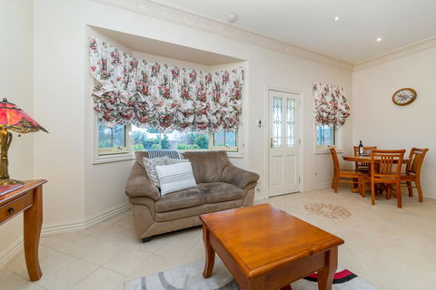 Barossa Vineyard Cottages - Tourism Brisbane 17