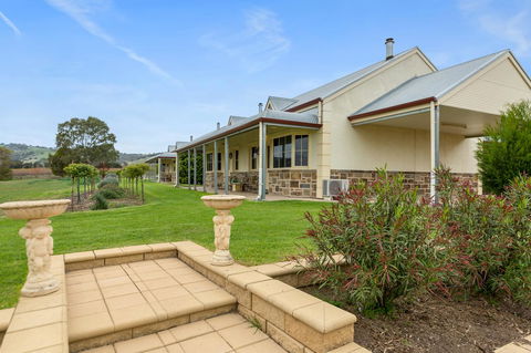 Barossa Vineyard Cottages - Tourism Brisbane 27