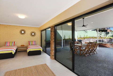 Port Of Call - Port Willunga - C21 SouthCoast Holidays - Tourism Brisbane 22