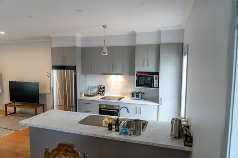 Gawler Townhouse 3 Bedroom - Tourism Brisbane 4