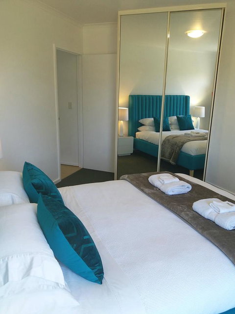 Spacious 4 BR And 2 Bathrooms City Apartment - Brisbane Tourism 15