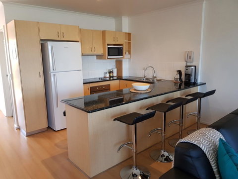 Spacious 4 BR And 2 Bathrooms City Apartment - Brisbane Tourism 2