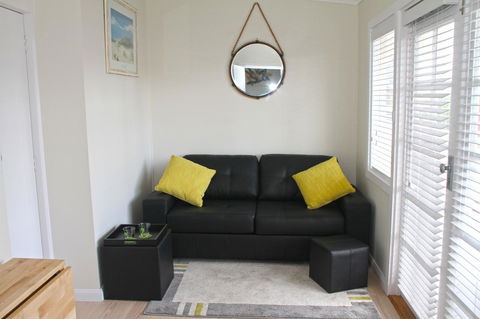 Smugglers Inn Studio Apartments - Brisbane Tourism 11