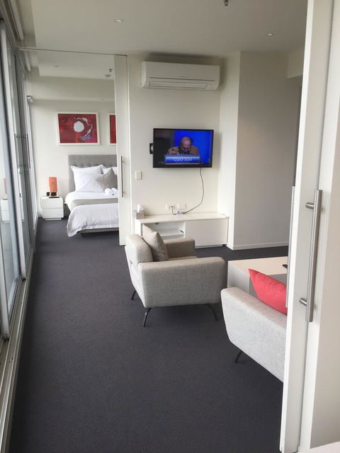 Tasha\'s Apartments On Warwick - Brisbane Tourism 4