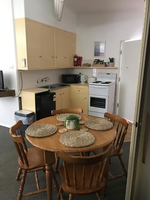 OCEAN BREEZE MOTEL - Brisbane 4u 13
