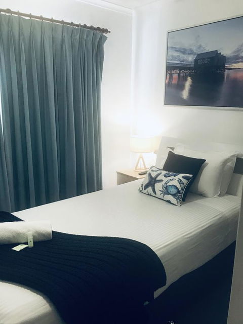 OCEAN BREEZE MOTEL - Brisbane 4u 10