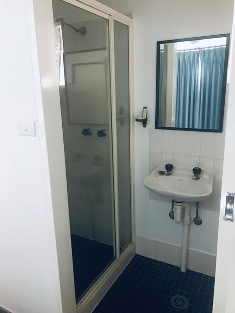 OCEAN BREEZE MOTEL - Brisbane 4u 7