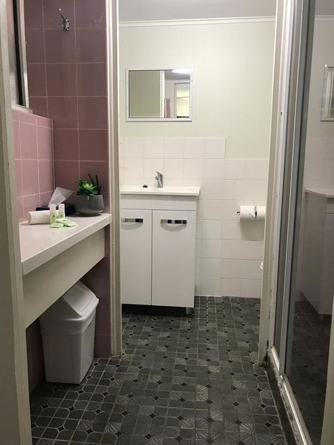 OCEAN BREEZE MOTEL - Brisbane 4u 14