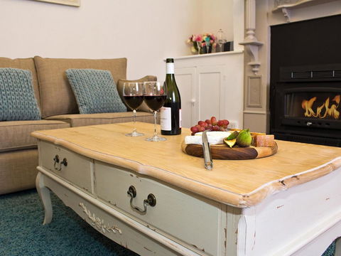 Queen's Cottage Barossa Valley - Tourism Brisbane 15