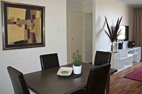 Adelaide DressCircle Apartments - Archer Street - Brisbane Tourism 23