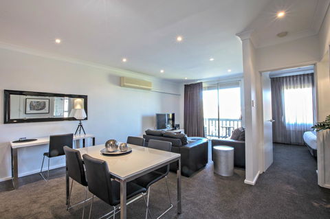 Adelaide DressCircle Apartments - Archer Street - Brisbane Tourism 0