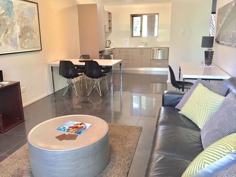 Adelaide DressCircle Apartments - Archer Street - Brisbane Tourism 13