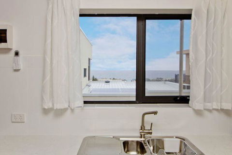 Atlantic West Beach Apartments - Tourism Brisbane 12