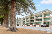 Breeze Beachfront Apartments