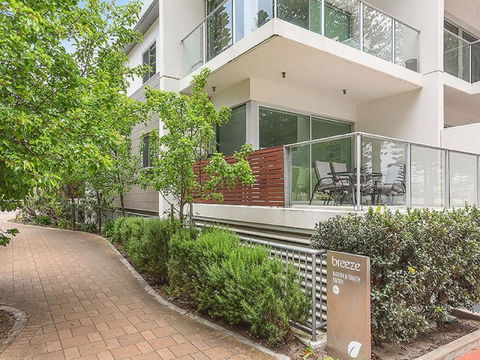 Breeze Beachfront Apartment - Tourism Brisbane 41