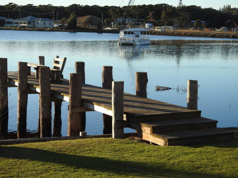 Lake Edge Apartments - Brisbane Tourism 21