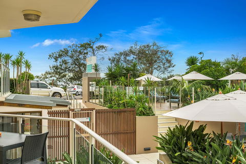 Bayview Beachfront Apartments, In Town Right On The Beach - Tourism Brisbane 13