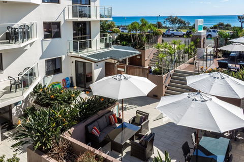Bayview Beachfront Apartments, In Town Right On The Beach - Tourism Brisbane 22