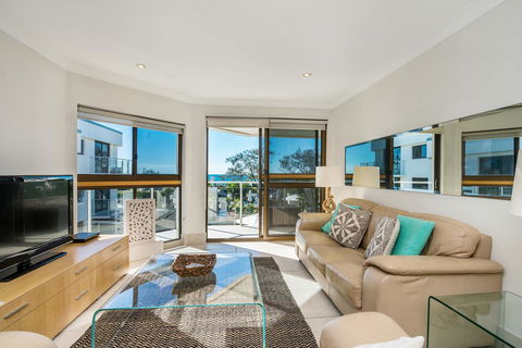 Bayview Beachfront Apartments, In Town Right On The Beach - Tourism Brisbane 38