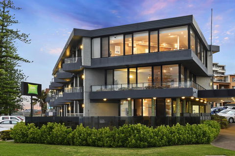 Ibis Styles Port Macquarie - Tourism Brisbane 0