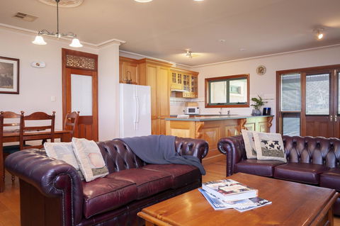 Angaston Saleyards Luxury Accommodation - Tourism Brisbane 5