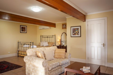 Angaston Saleyards Luxury Accommodation - Tourism Brisbane 19